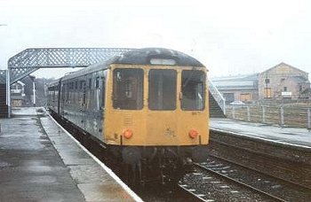 Class 104 DMU in Gainsborough station.