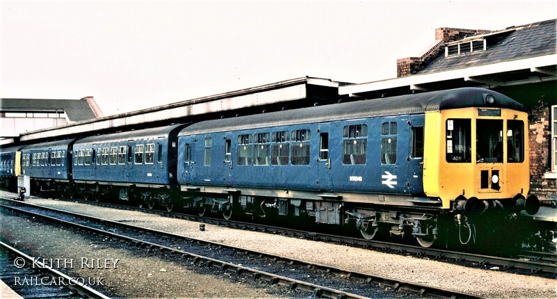 Class 100 DMU at Worcester Shrub Hill Station