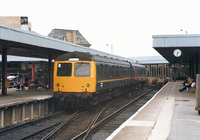 Class 105 DMU at Bradford Interchange