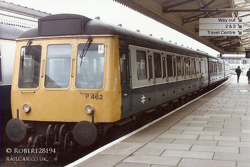 Class 118 DMU at Westbury