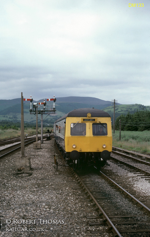 Class 120 DMU at Dovey Junction