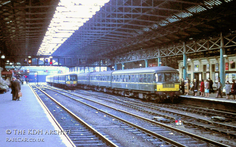 Class 124 DMU at Huddersfield