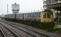 Class 127 DMU at Cardiff Central