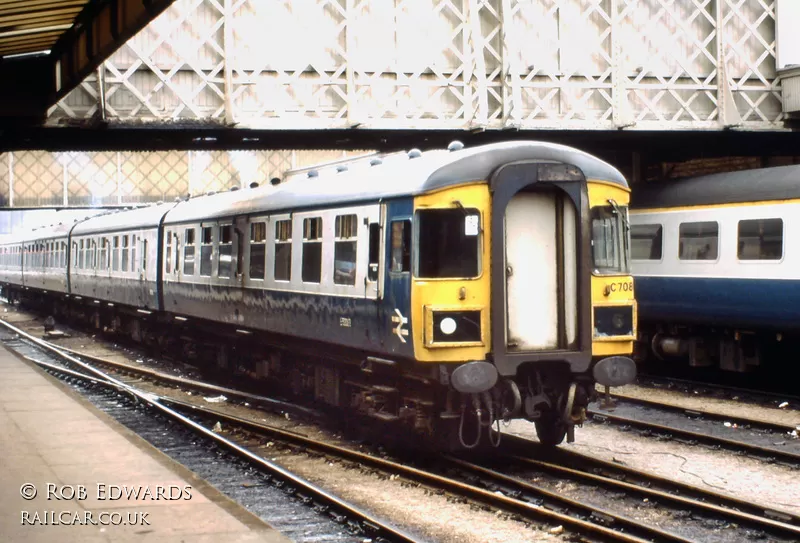 Class 123 DMU at Sheffield