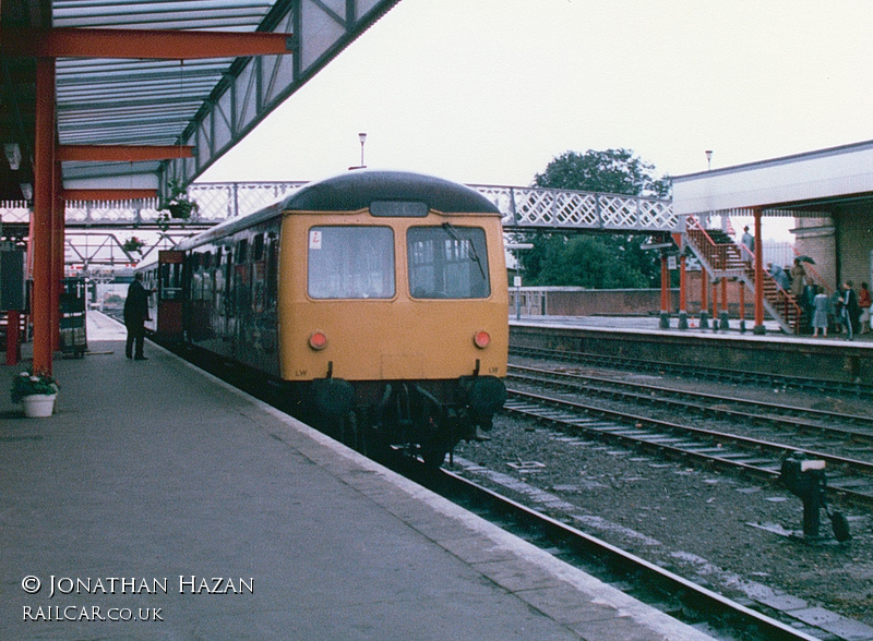 Class 105 DMU at Lincoln