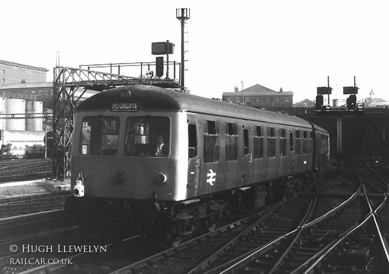 Class 105 DMU at Kings Cross