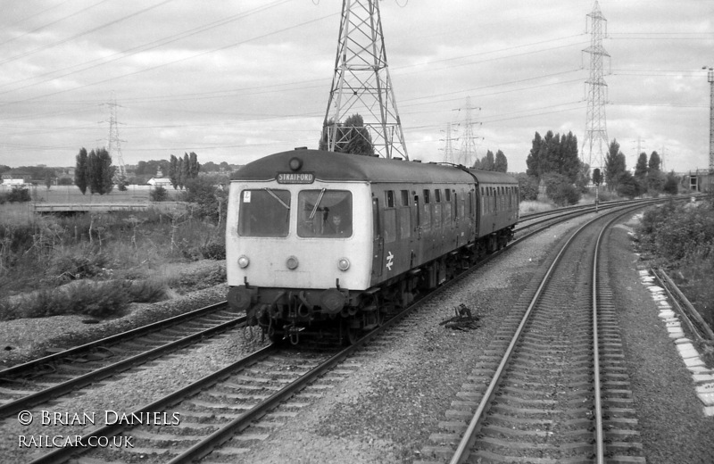 Class 105 DMU at Temple Mills