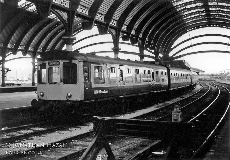 Class 110 DMU at York