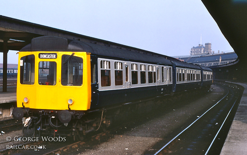 Class 110 DMU at York