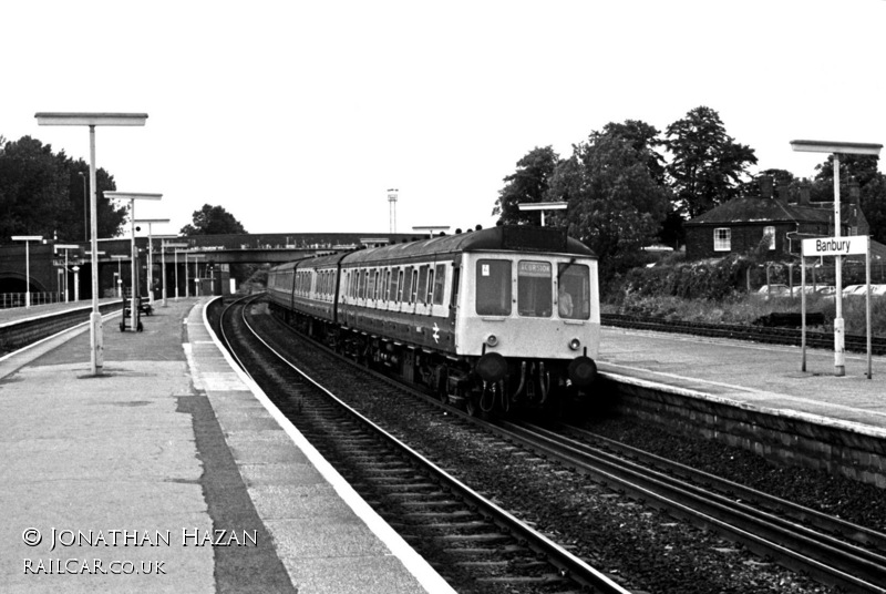 Class 115 DMU at Banbury