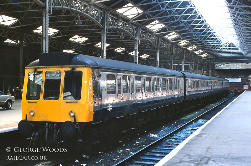 Class 115 DMU at Marylebone