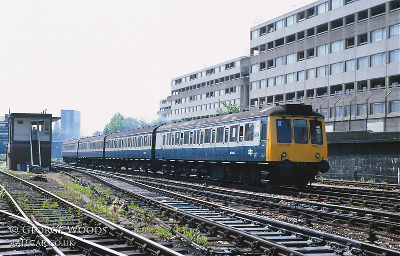 Class 115 DMU at Marylebone