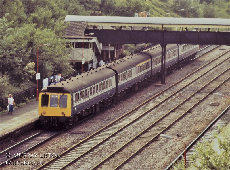 Class 115 DMU at Gerrards Cross