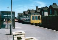 Class 119 DMU at Tonbridge