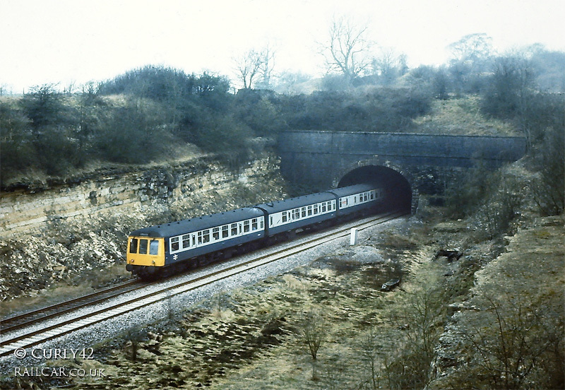 Class 119 DMU at Sapperton