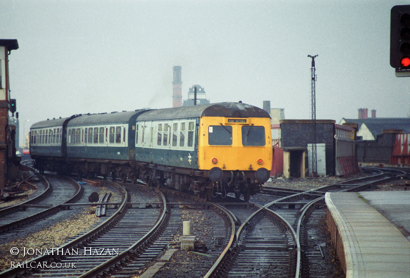 Class 120 DMU at Manchester Victoria