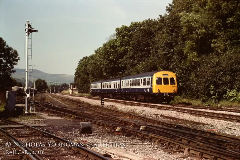 Class 101 DMU at Earles Sidings