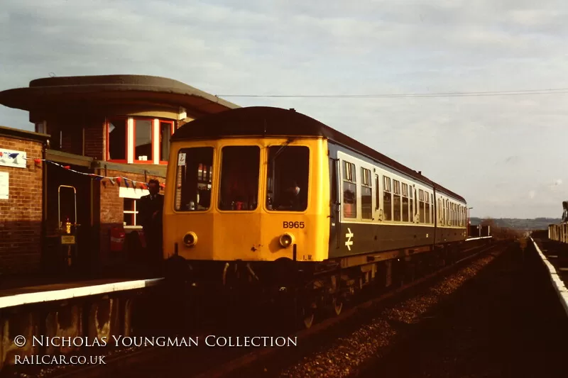 Class 108 DMU at Templecombe