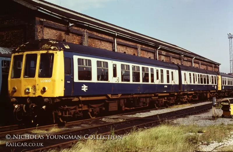 Class 108 DMU at Chester