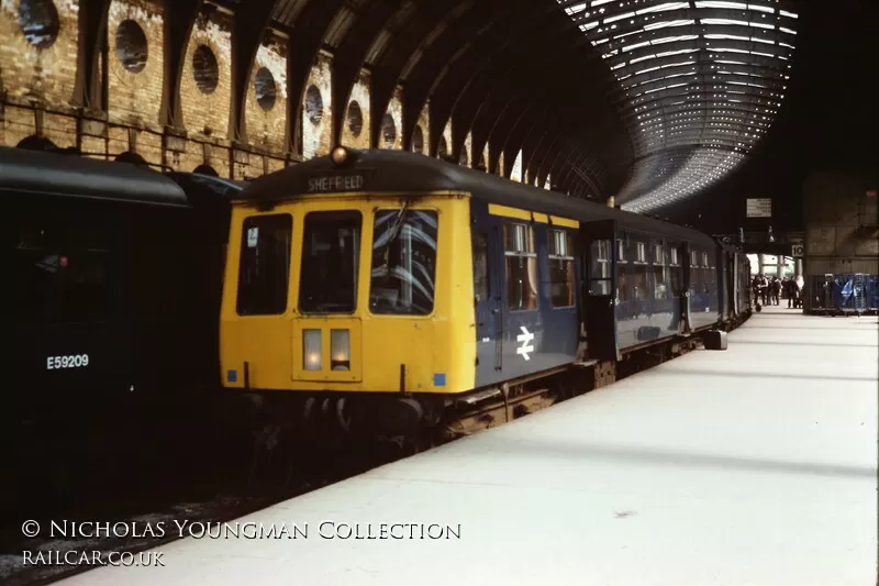 Class 114 DMU at York