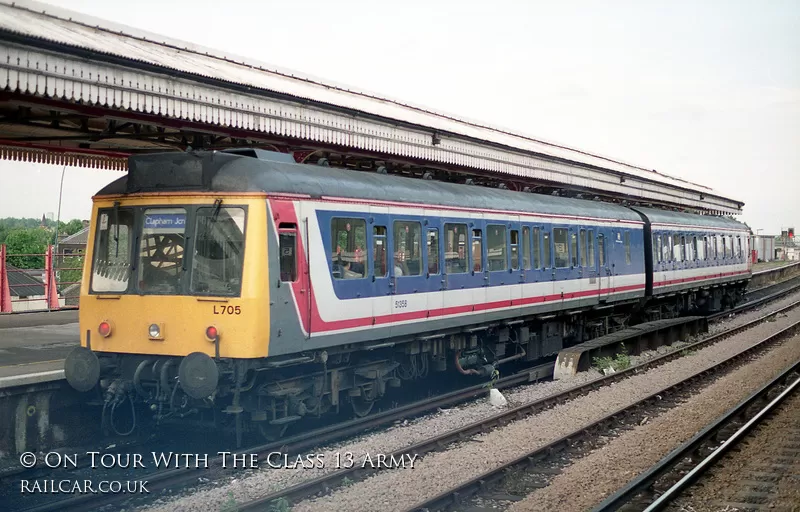 Class 117 DMU at Clapham Junction