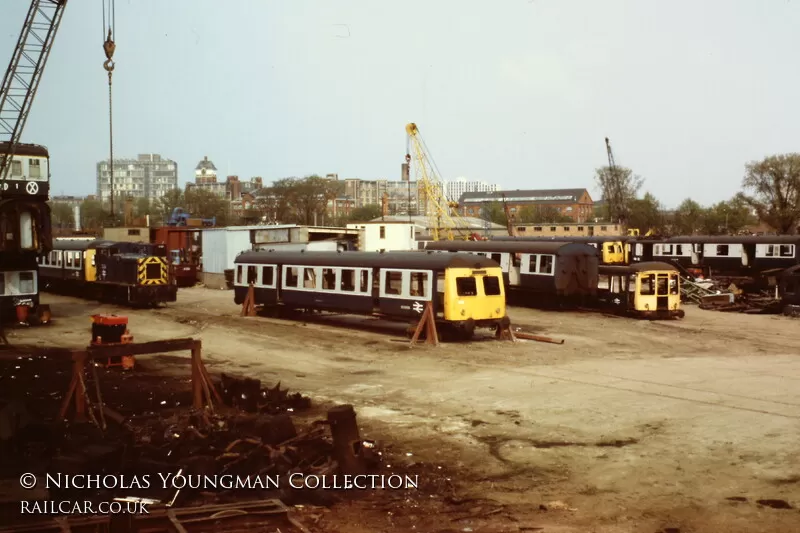 Class 120 DMU at Leicester