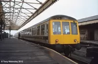 Class 114 DMU at New Holland Pier