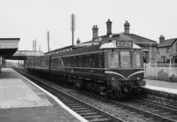 Class 117 DMU at Kingham