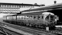 Class 120 DMU at Gloucester Central