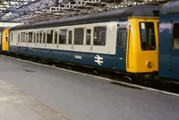 Class 122 DMU at Dundee